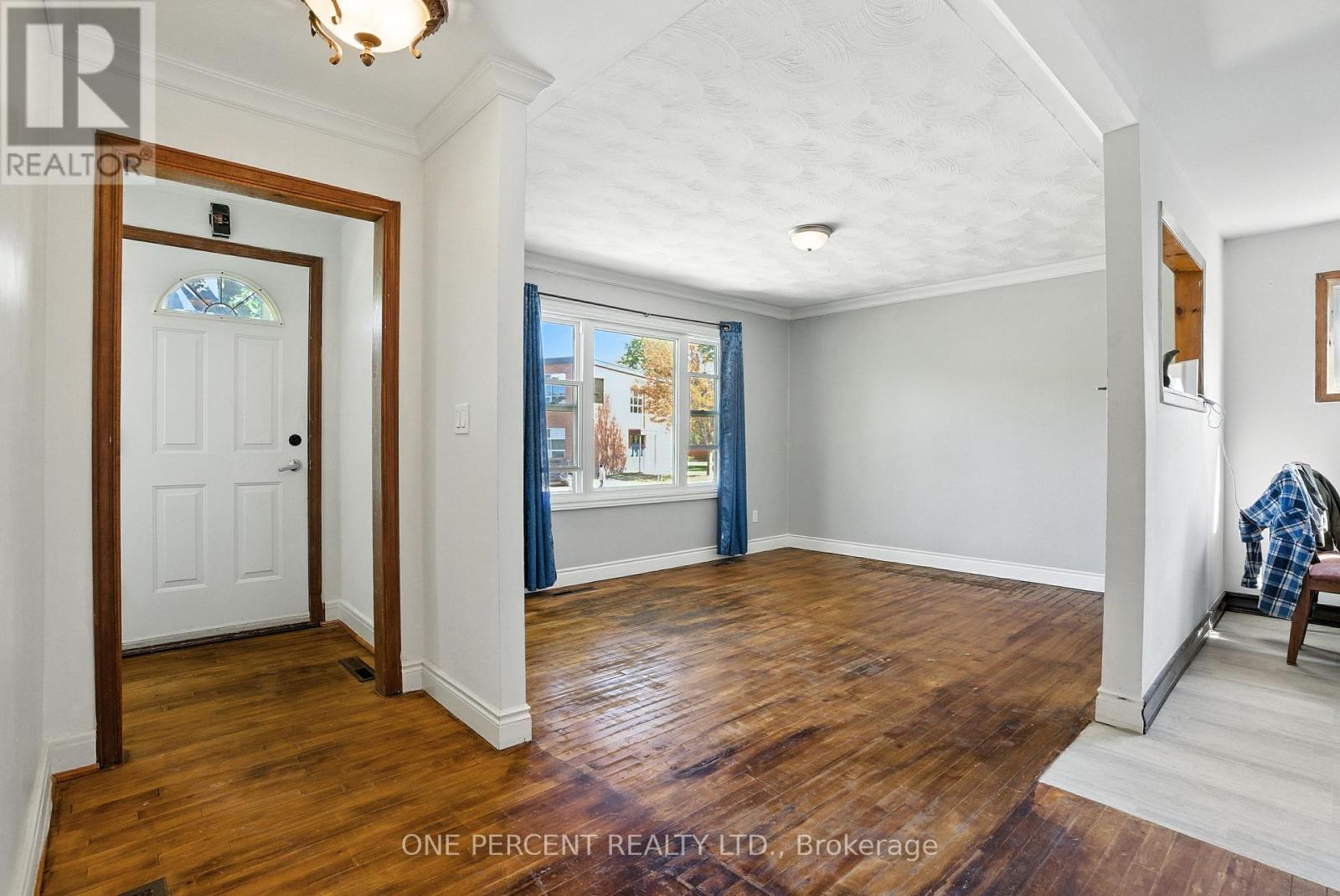 279 Anna Avenue, Ottawa, Ontario  K1Z 7V5 - Photo 4 - X12989736