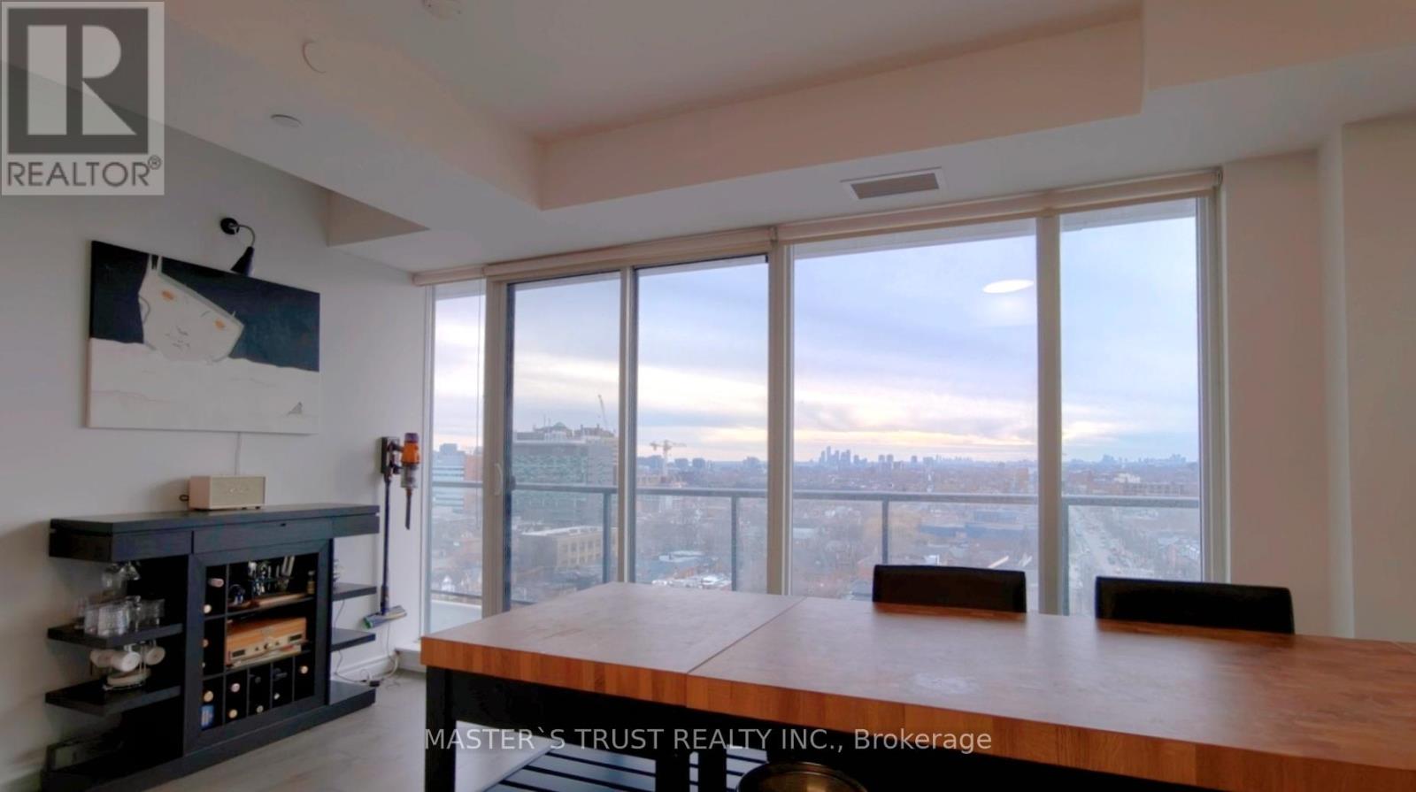 1517 - 297 College Street, Toronto, Ontario  M5T 0C2 - Photo 4 - C12989868