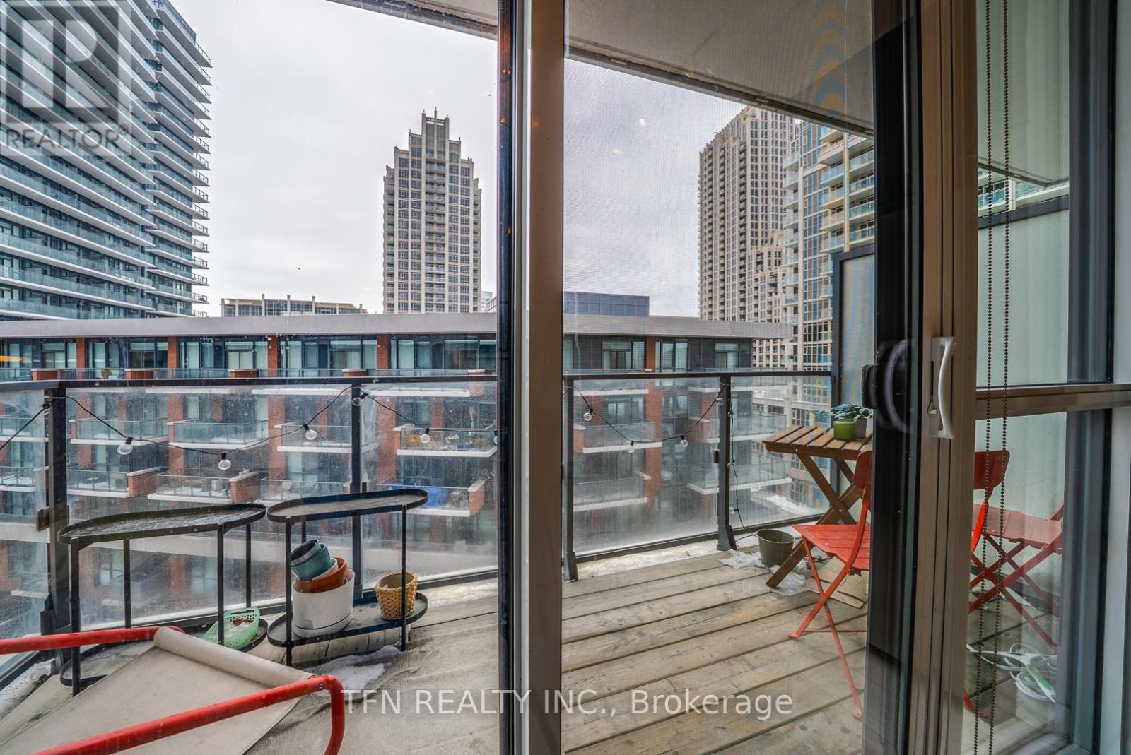 726 - 50 Bruyeres Mews, Toronto, Ontario  M5V 0H8 - Photo 13 - C12989904