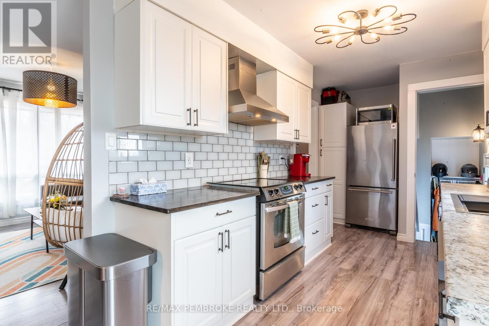 790 Lakeview Drive, Petawawa, Ontario K8A 7E9 - Photo 17 - X12989670