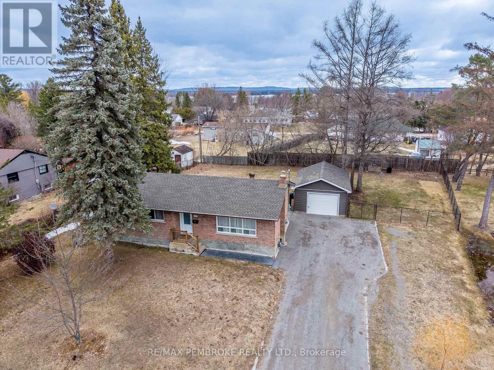 790 Lakeview Drive, Petawawa, Ontario K8A 7E9 - Photo 34 - X12989670