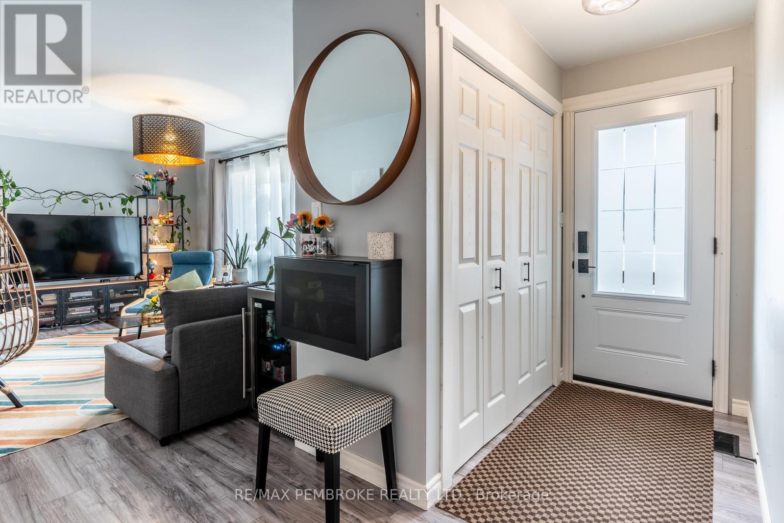 790 Lakeview Drive, Petawawa, Ontario K8A 7E9 - Photo 5 - X12989670