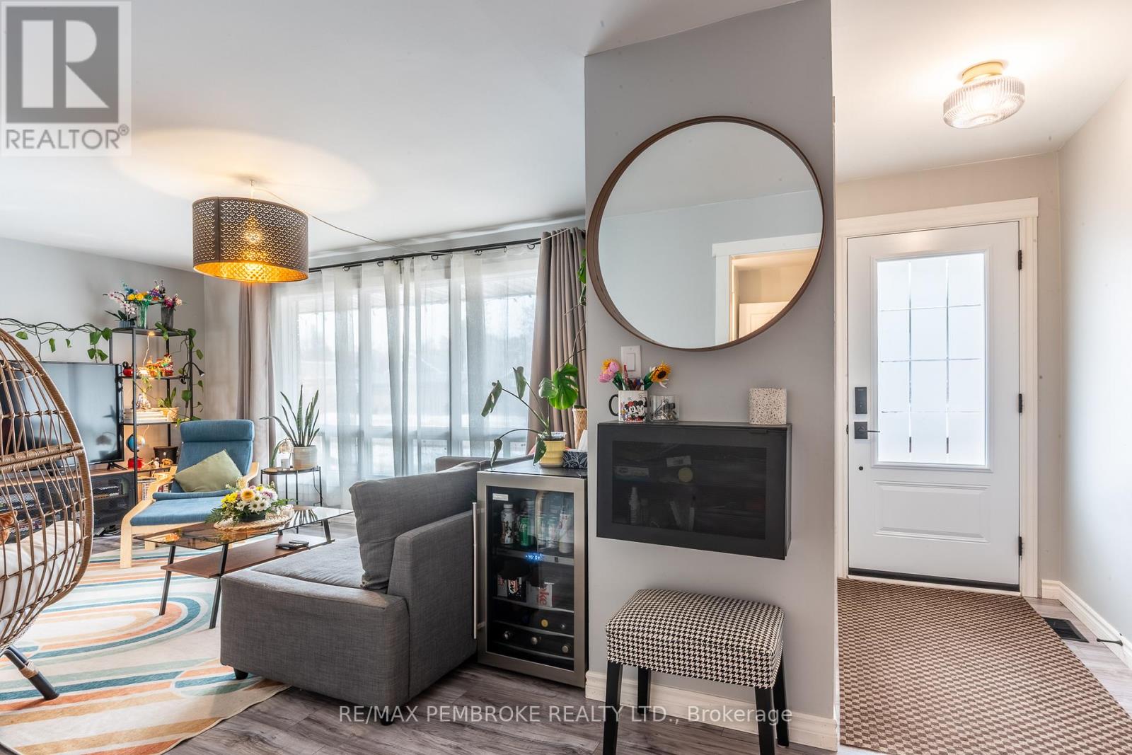 790 Lakeview Drive, Petawawa, Ontario K8A 7E9 - Photo 6 - X12989670