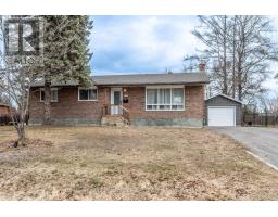 790 LAKEVIEW DRIVE, Petawawa, Ontario