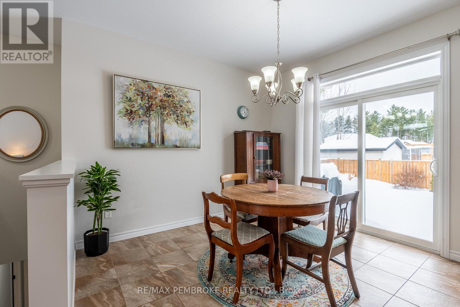 545 Gardner Crescent, Petawawa, Ontario  K8H 0C4 - Photo 17 - X12989680