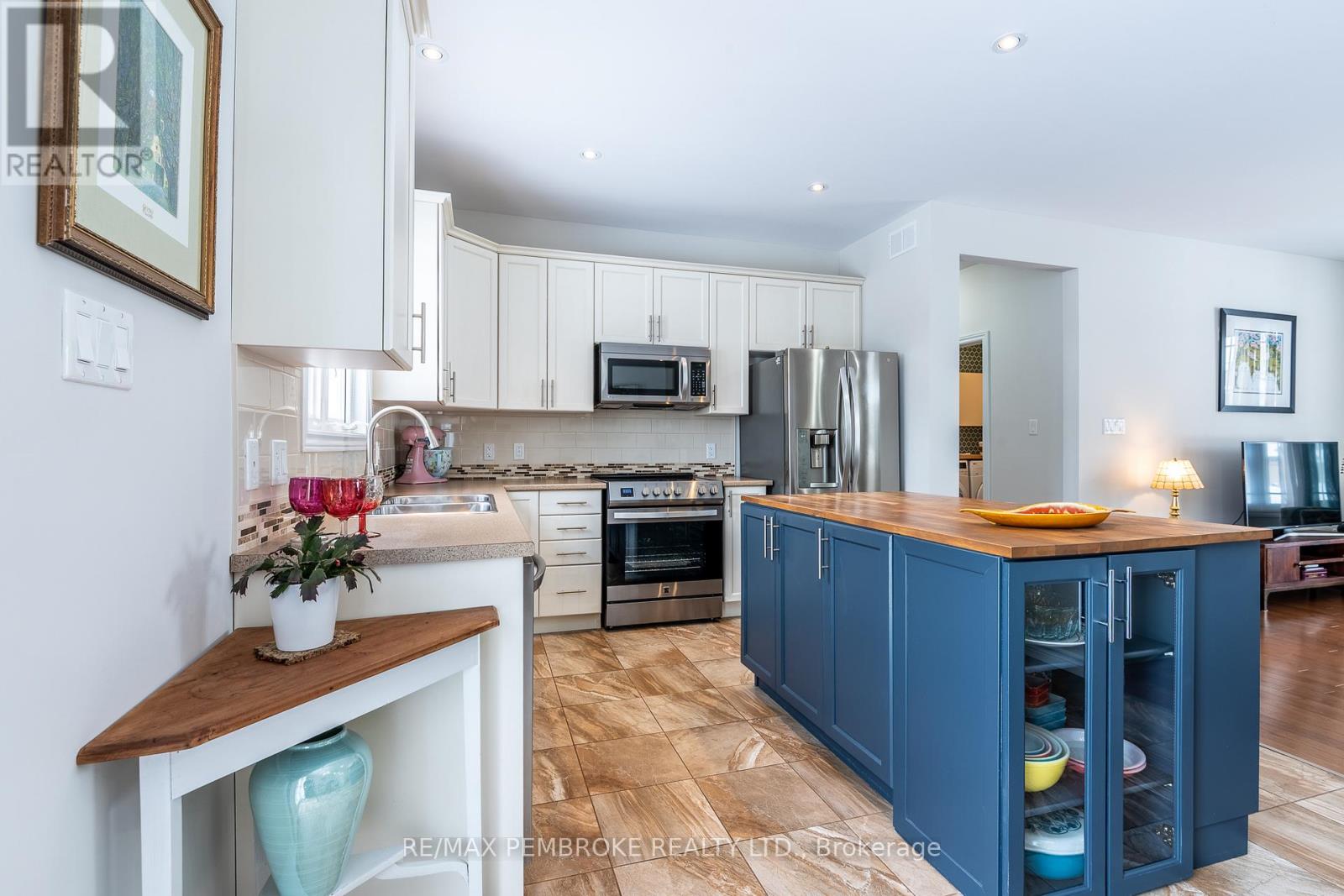 545 Gardner Crescent, Petawawa, Ontario  K8H 0C4 - Photo 19 - X12989680