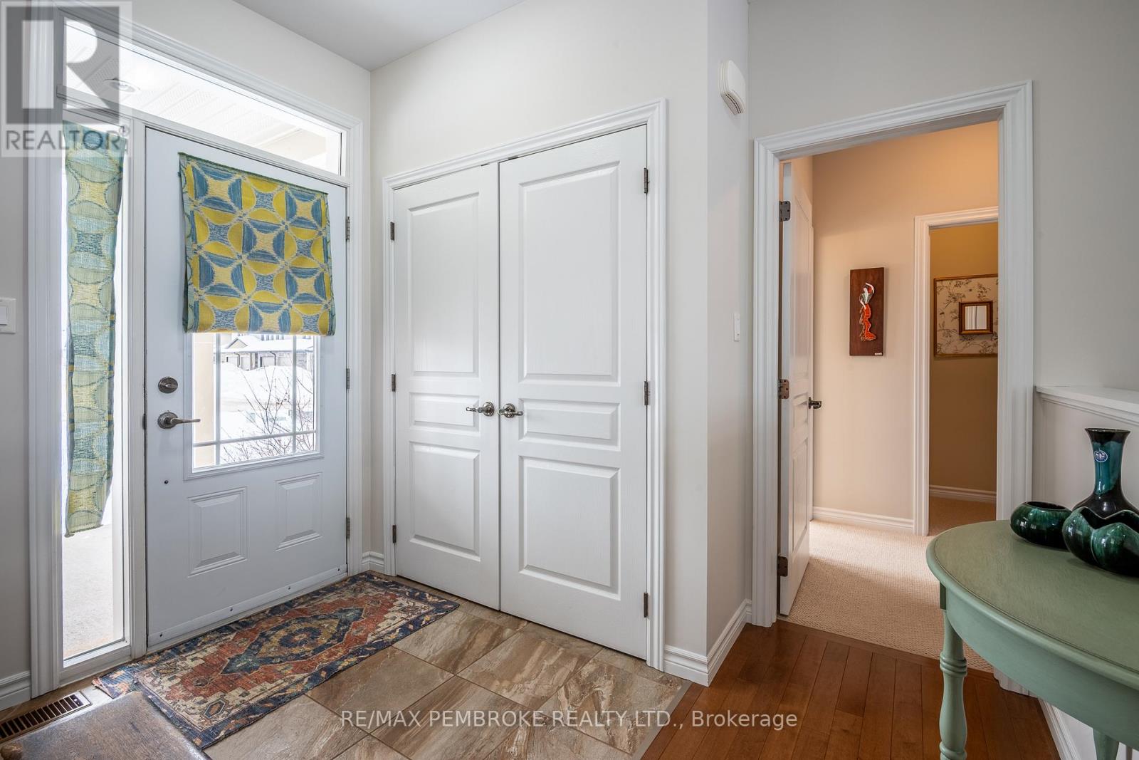 545 Gardner Crescent, Petawawa, Ontario  K8H 0C4 - Photo 23 - X12989680