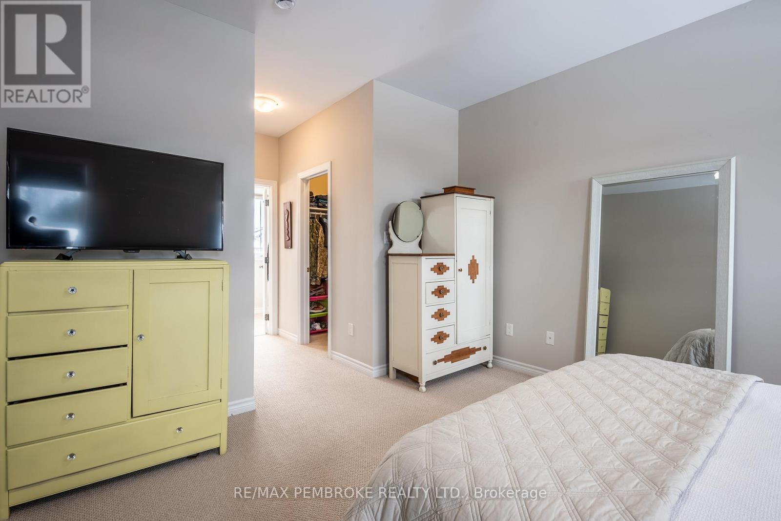 545 Gardner Crescent, Petawawa, Ontario  K8H 0C4 - Photo 25 - X12989680