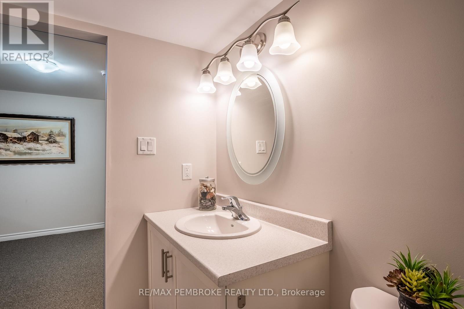 545 Gardner Crescent, Petawawa, Ontario  K8H 0C4 - Photo 33 - X12989680