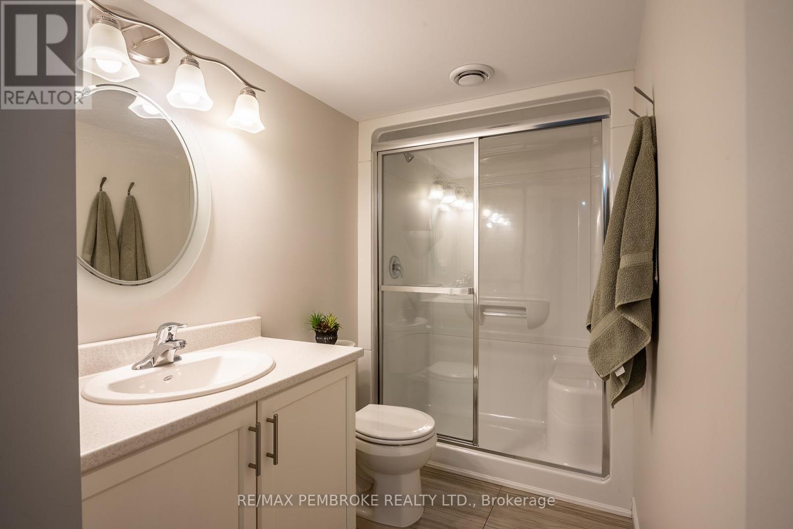 545 Gardner Crescent, Petawawa, Ontario  K8H 0C4 - Photo 35 - X12989680