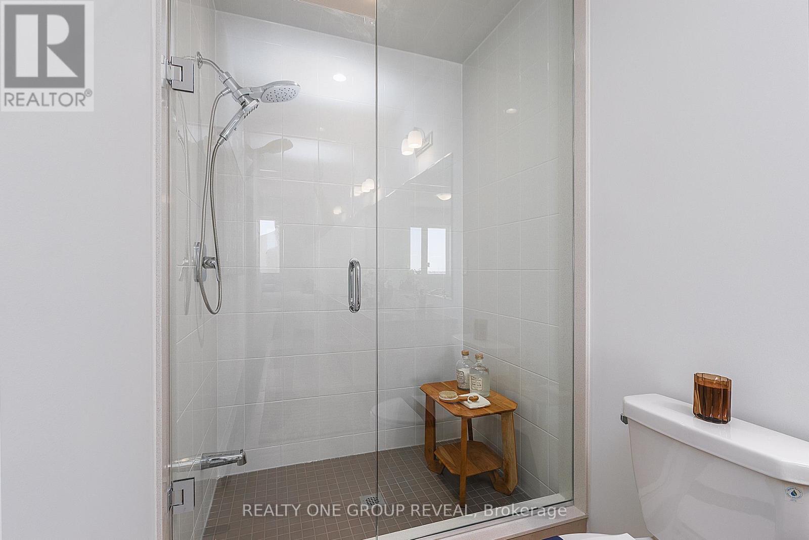 3383 Salt Springs Drive, Pickering, Ontario  L1X 0T3 - Photo 28 - E12989678