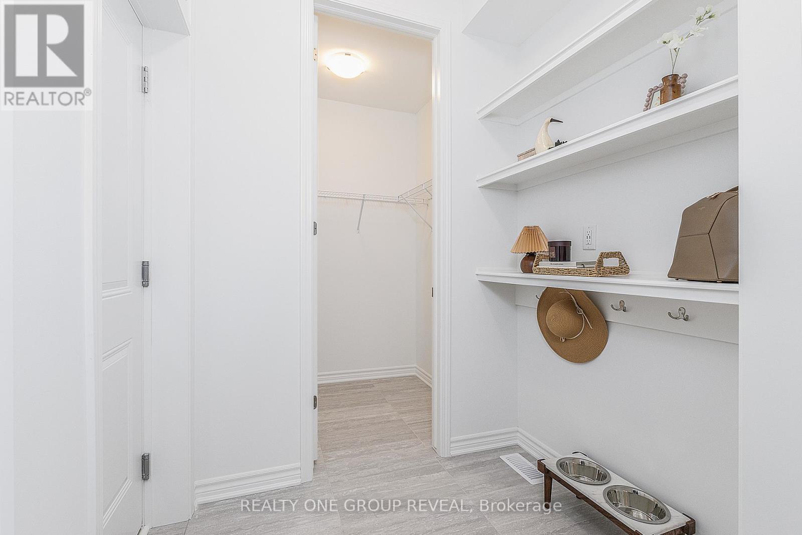 3383 Salt Springs Drive, Pickering, Ontario  L1X 0T3 - Photo 6 - E12989678