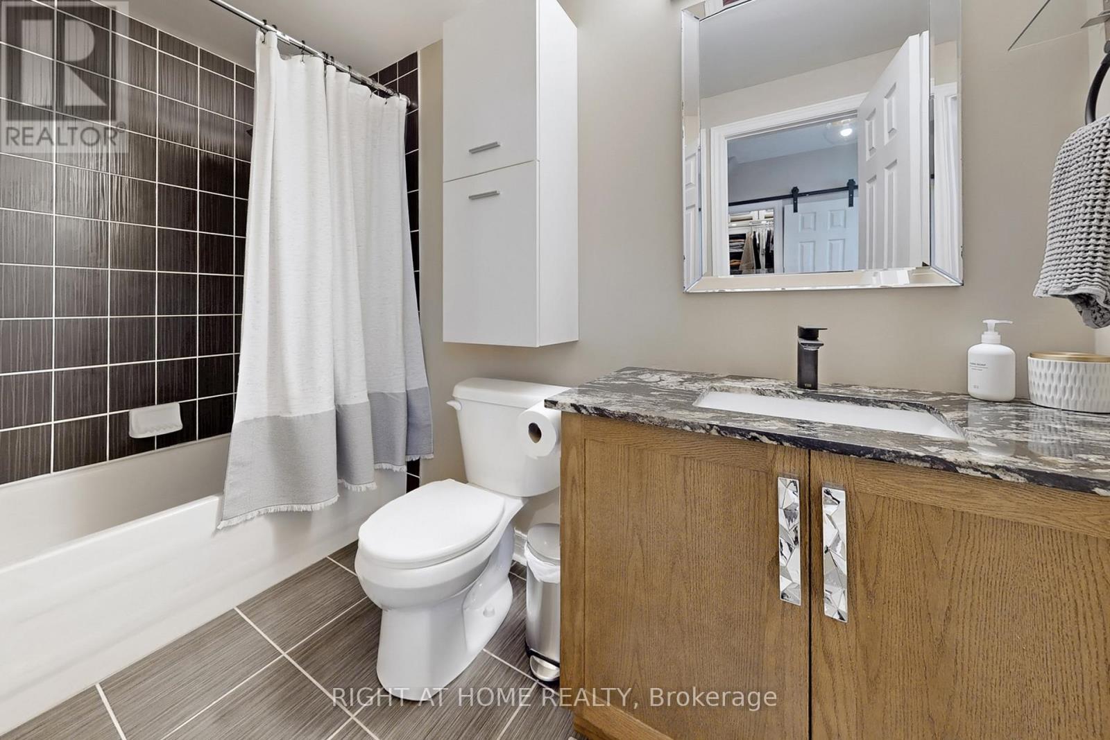 33 Brockville Street, Toronto, Ontario  M4E 0A7 - Photo 32 - E12989806