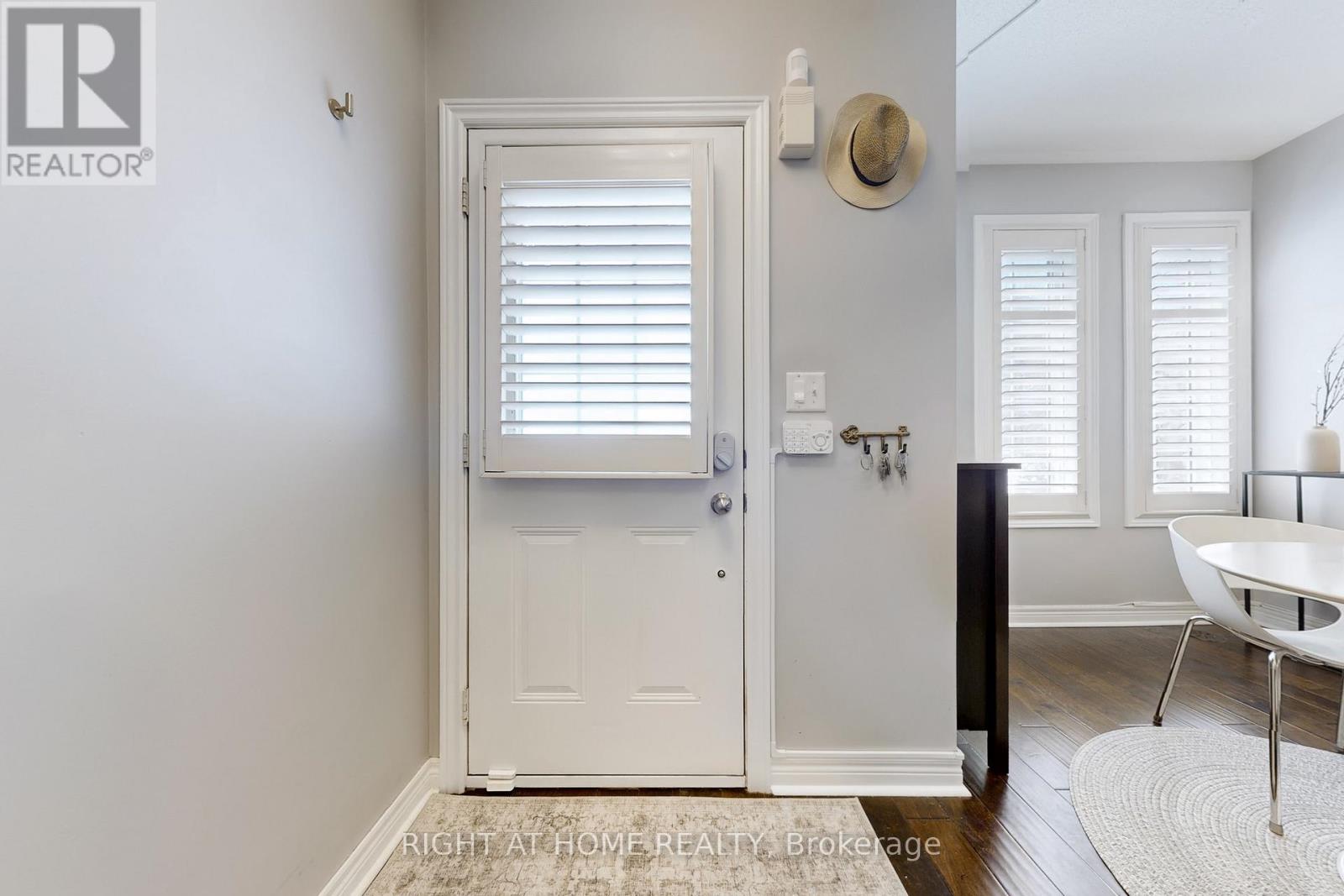 33 Brockville Street, Toronto, Ontario  M4E 0A7 - Photo 35 - E12989806