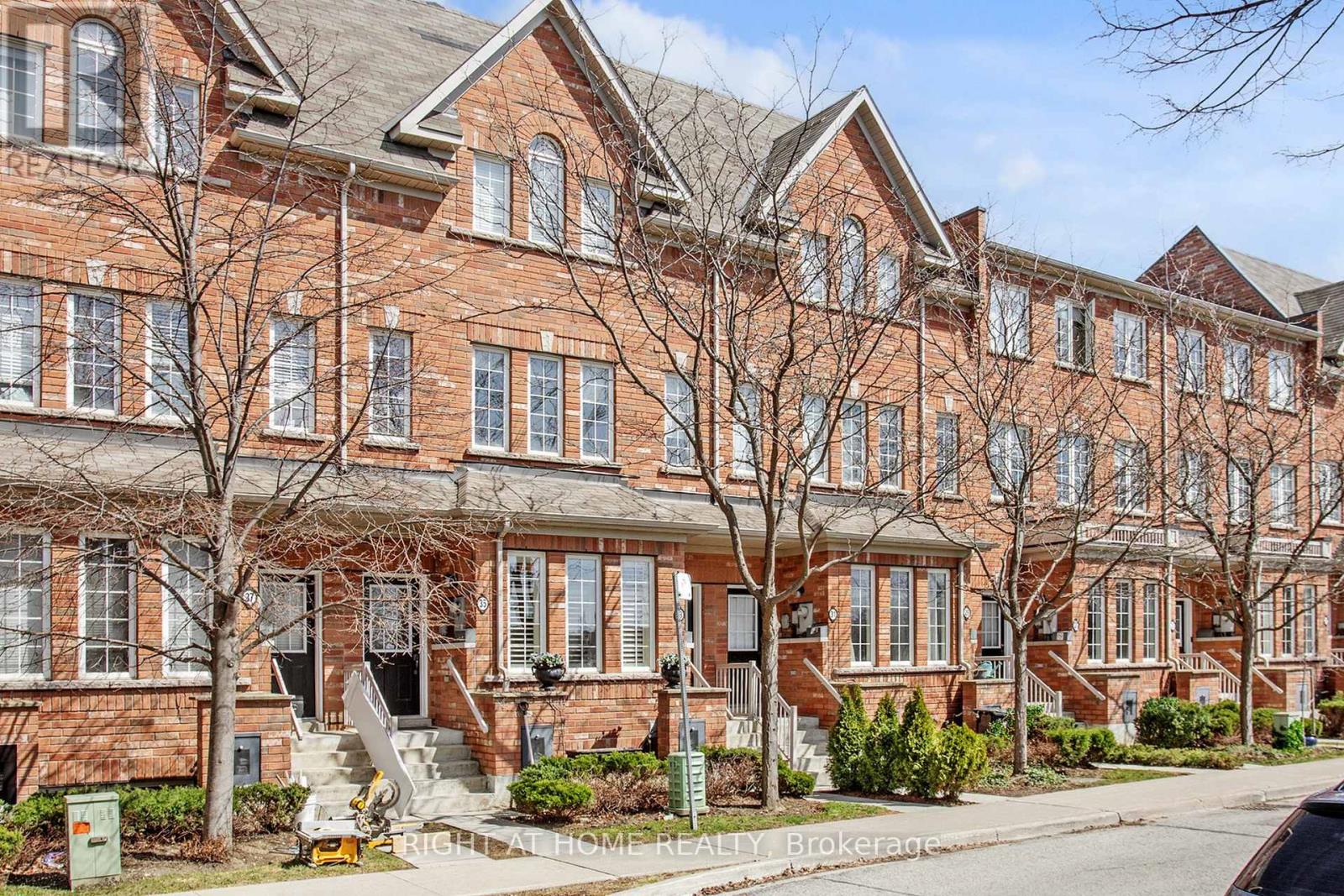 33 Brockville Street, Toronto, Ontario  M4E 0A7 - Photo 42 - E12989806