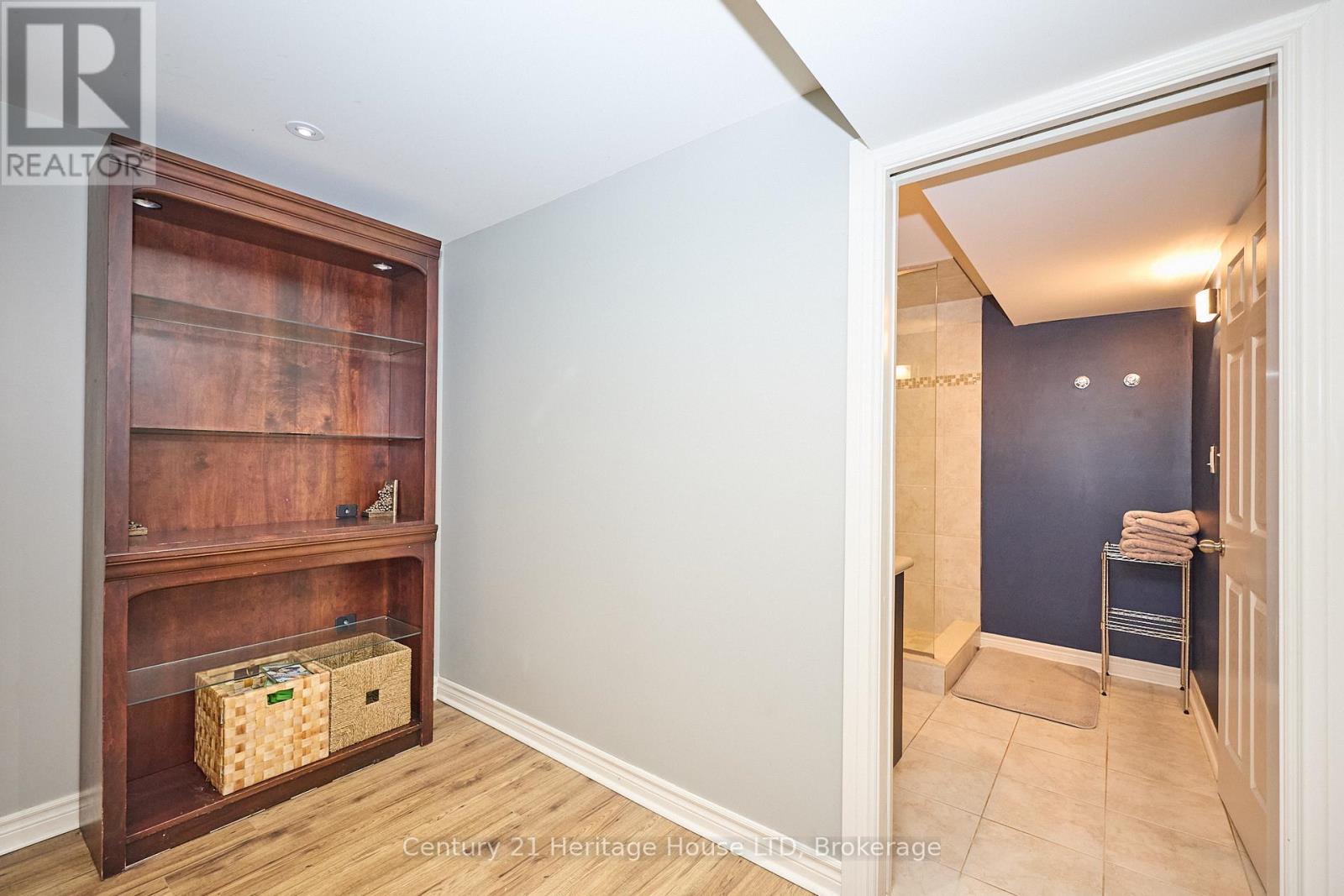 4 Arlene Street, St. Catharines, Ontario  L2S 4C9 - Photo 37 - X12989538