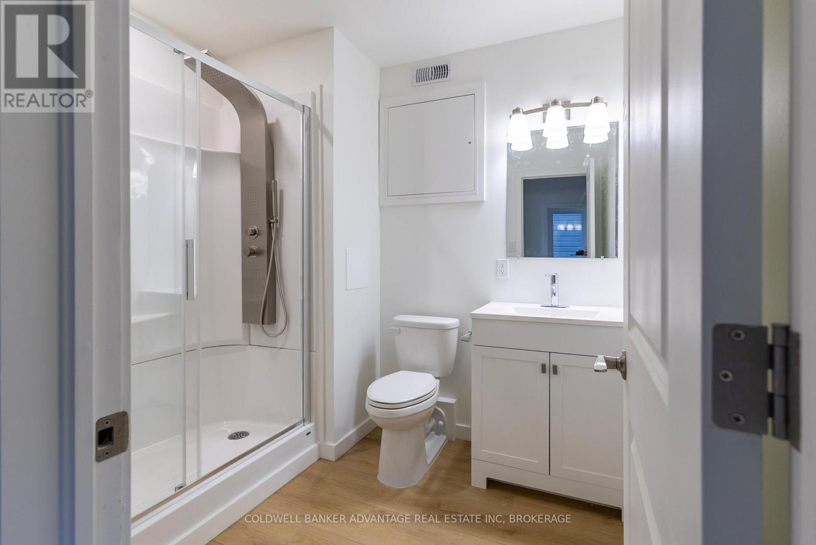 2 - 429 Sugarloaf Street, Port Colborne, Ontario  L3K 2P3 - Photo 3 - X12989696