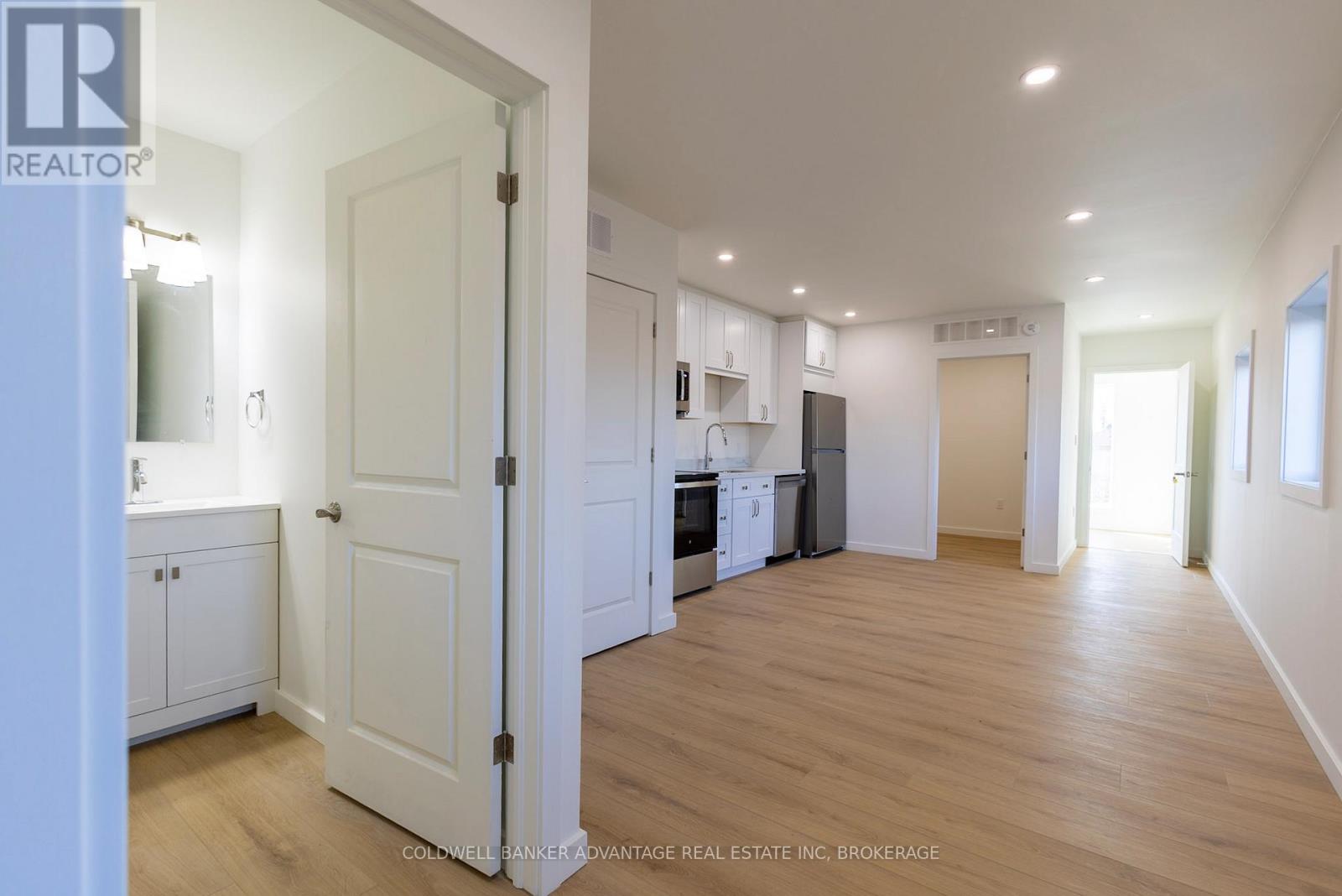 1 - 429 Sugarloaf Street, Port Colborne, Ontario  L3K 2P3 - Photo 3 - X12989702