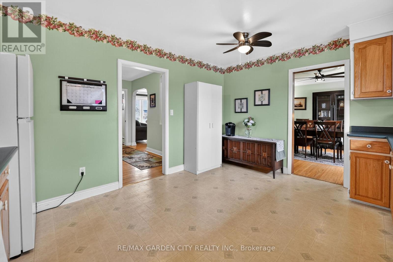 491 Niagara Street, St. Catharines, Ontario  L2M 3P4 - Photo 15 - X12989882