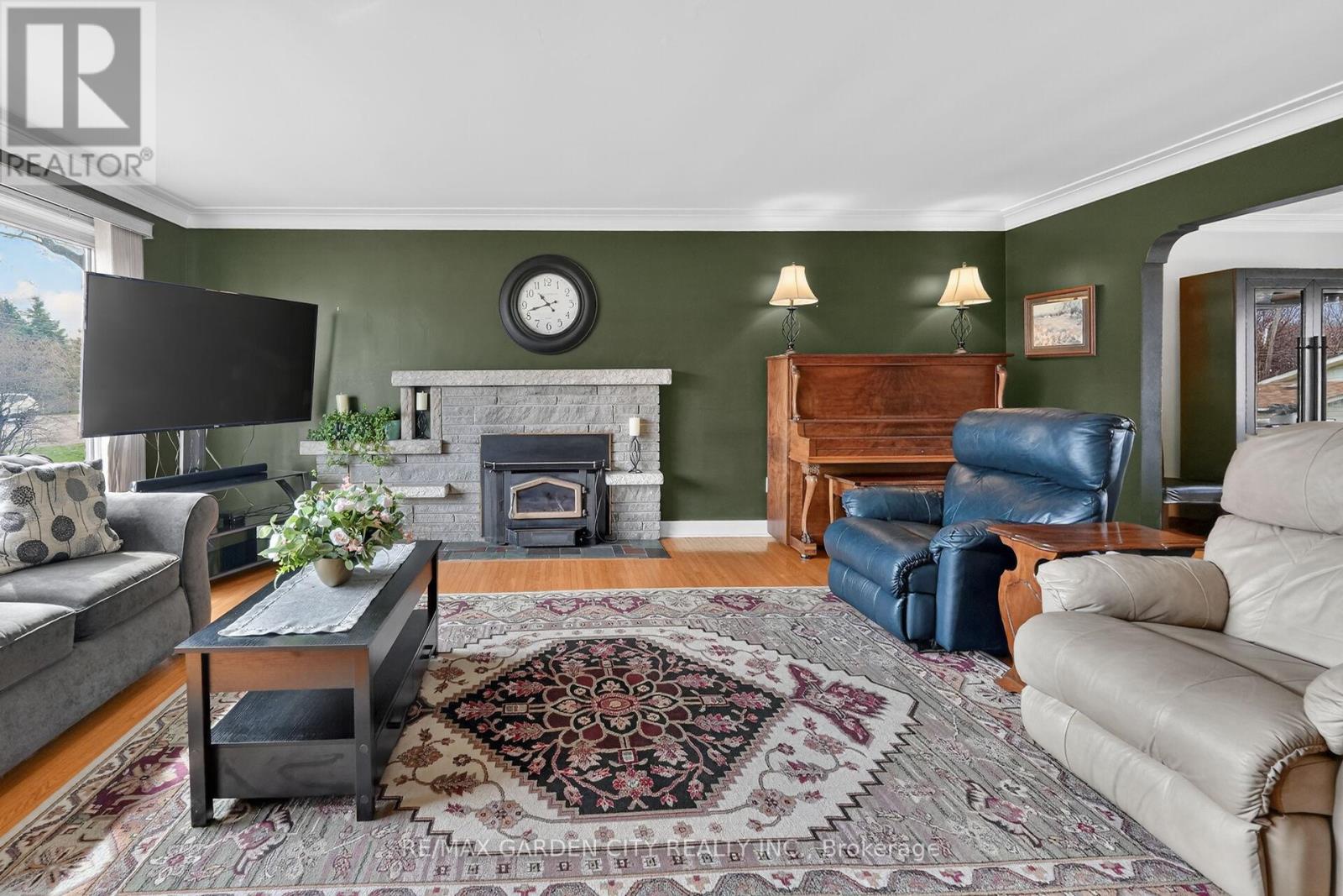 491 Niagara Street, St. Catharines, Ontario  L2M 3P4 - Photo 8 - X12989882