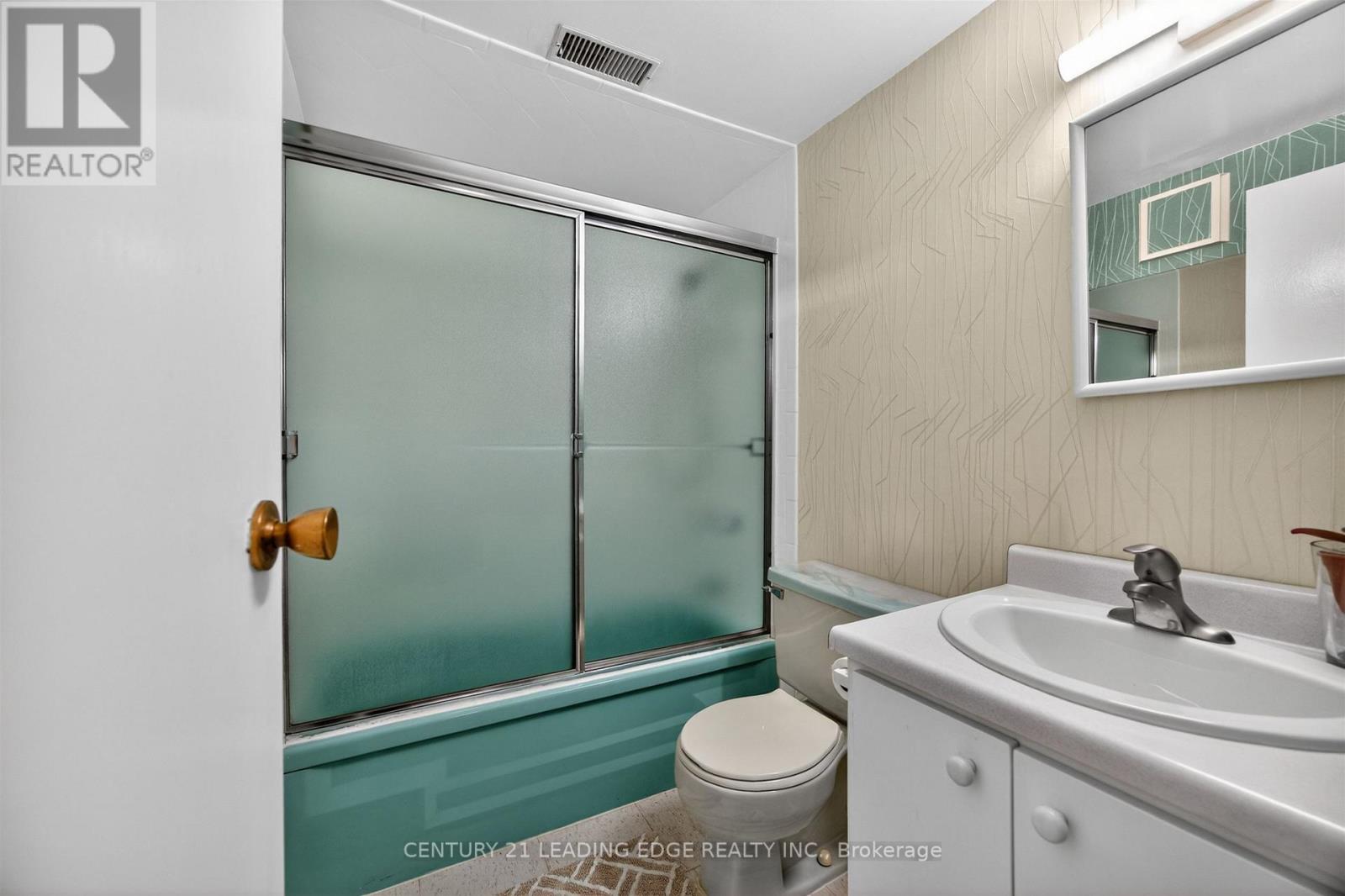 130 Silver Birch Avenue, Toronto, Ontario  M4E 3L4 - Photo 33 - E12989282