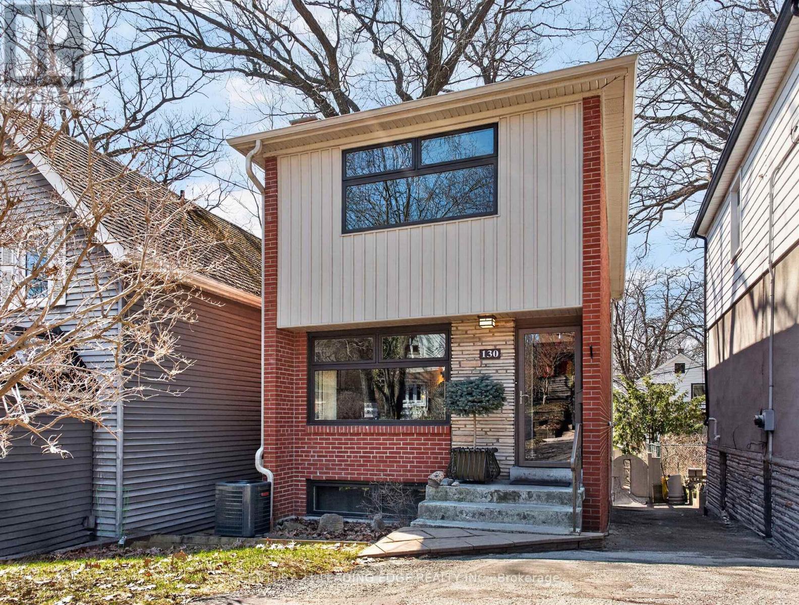 130 SILVER BIRCH AVENUE, Toronto, Ontario