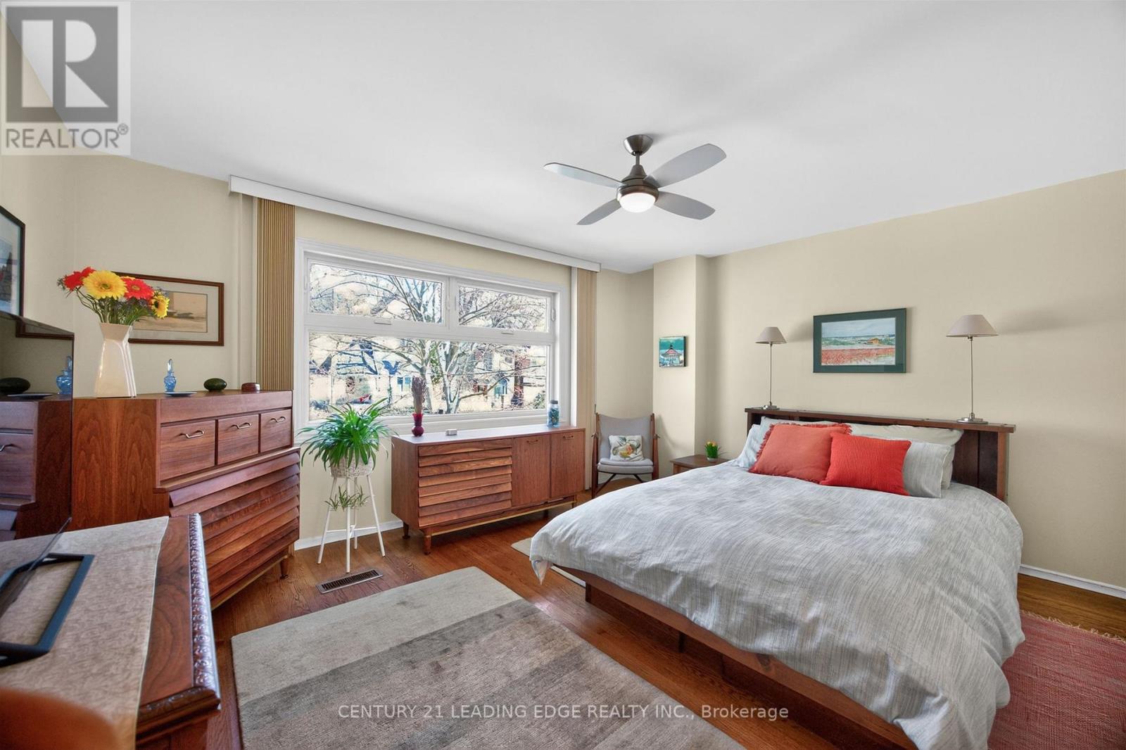 130 Silver Birch Avenue, Toronto, Ontario  M4E 3L4 - Photo 24 - E12989282