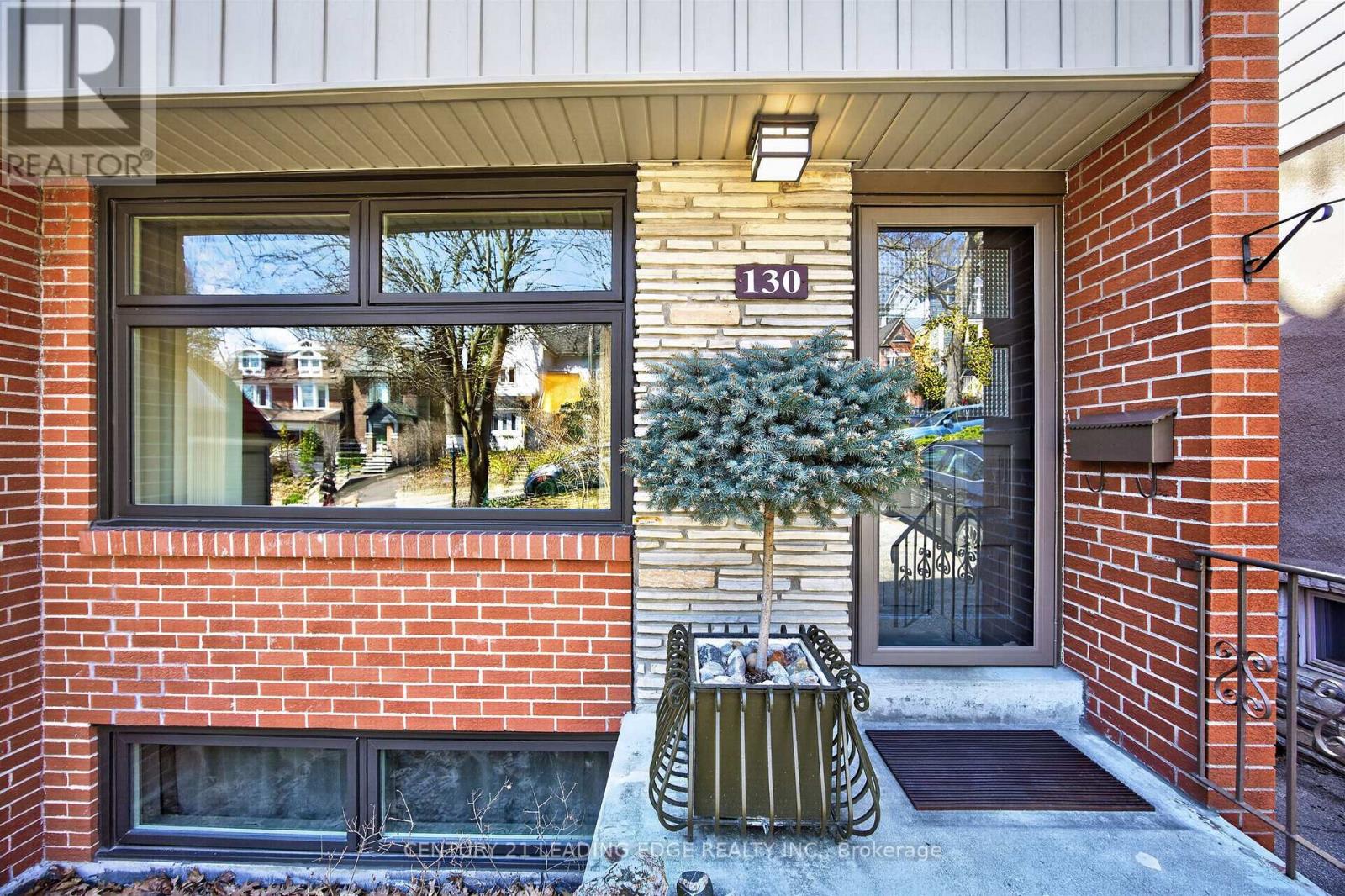 130 Silver Birch Avenue, Toronto, Ontario  M4E 3L4 - Photo 4 - E12989282