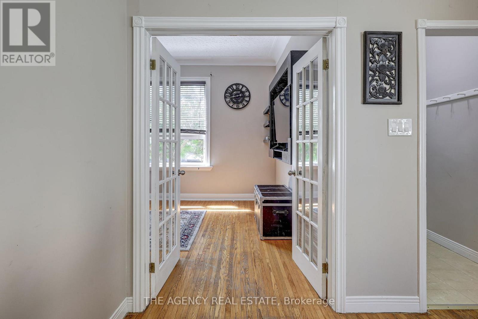 For Sale: 18 MAY STREET, London East (East L), ON | 4 Bed, 3 Bath House for $295,000. See 26 photos!