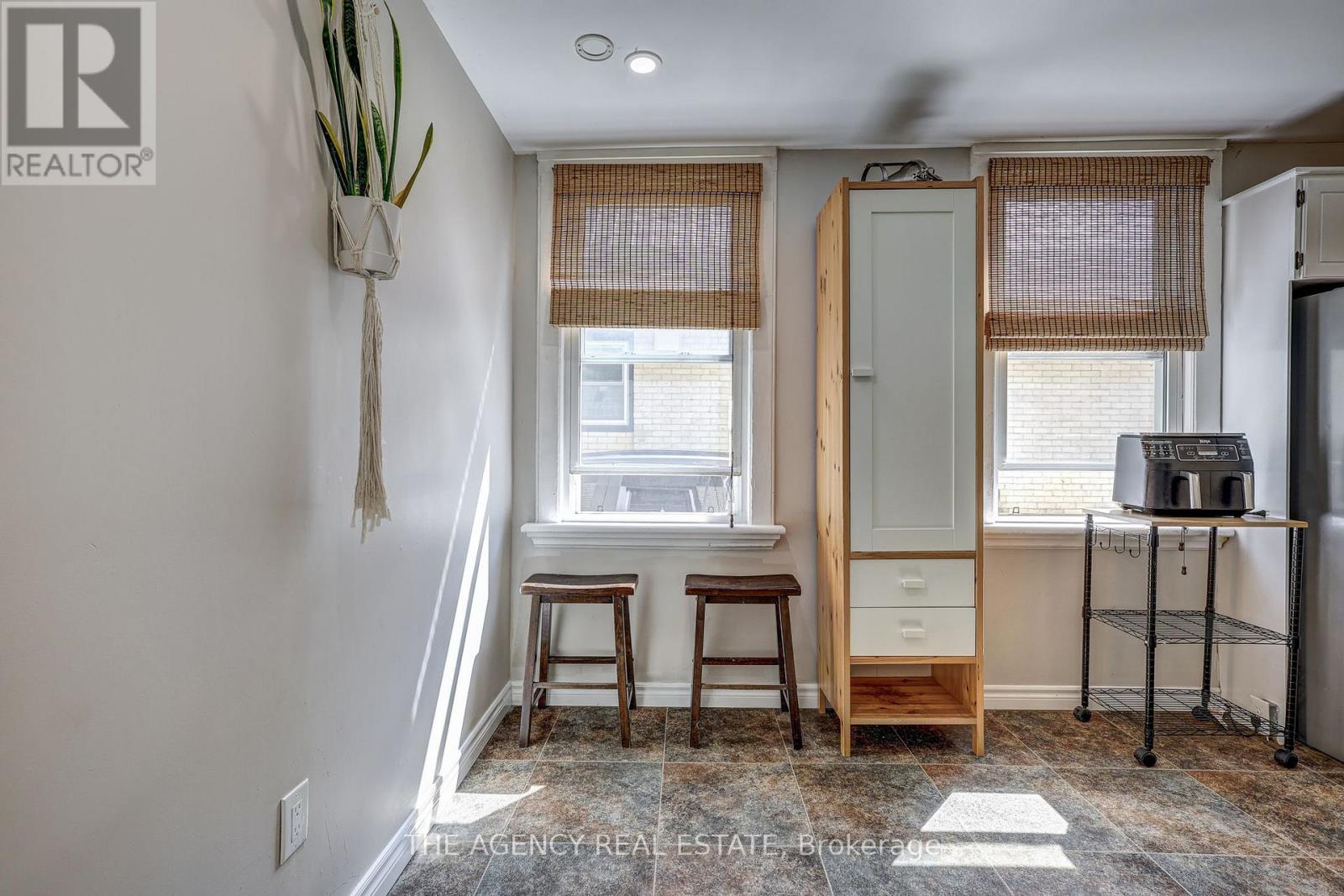 For Sale: 18 MAY STREET, London East (East L), ON | 4 Bed, 3 Bath House for $295,000. See 26 photos!