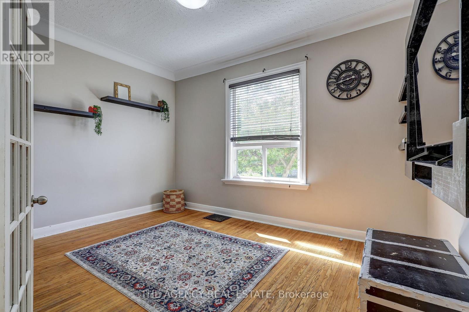 For Sale: 18 MAY STREET, London East (East L), ON | 4 Bed, 3 Bath House for $295,000. See 26 photos!