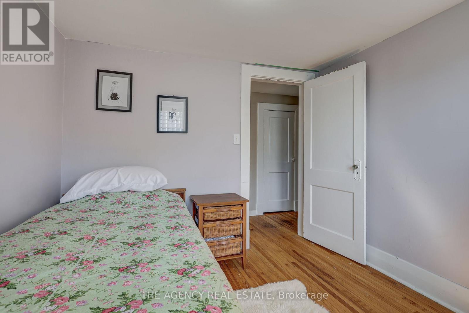 For Sale: 18 MAY STREET, London East (East L), ON | 4 Bed, 3 Bath House for $295,000. See 26 photos!