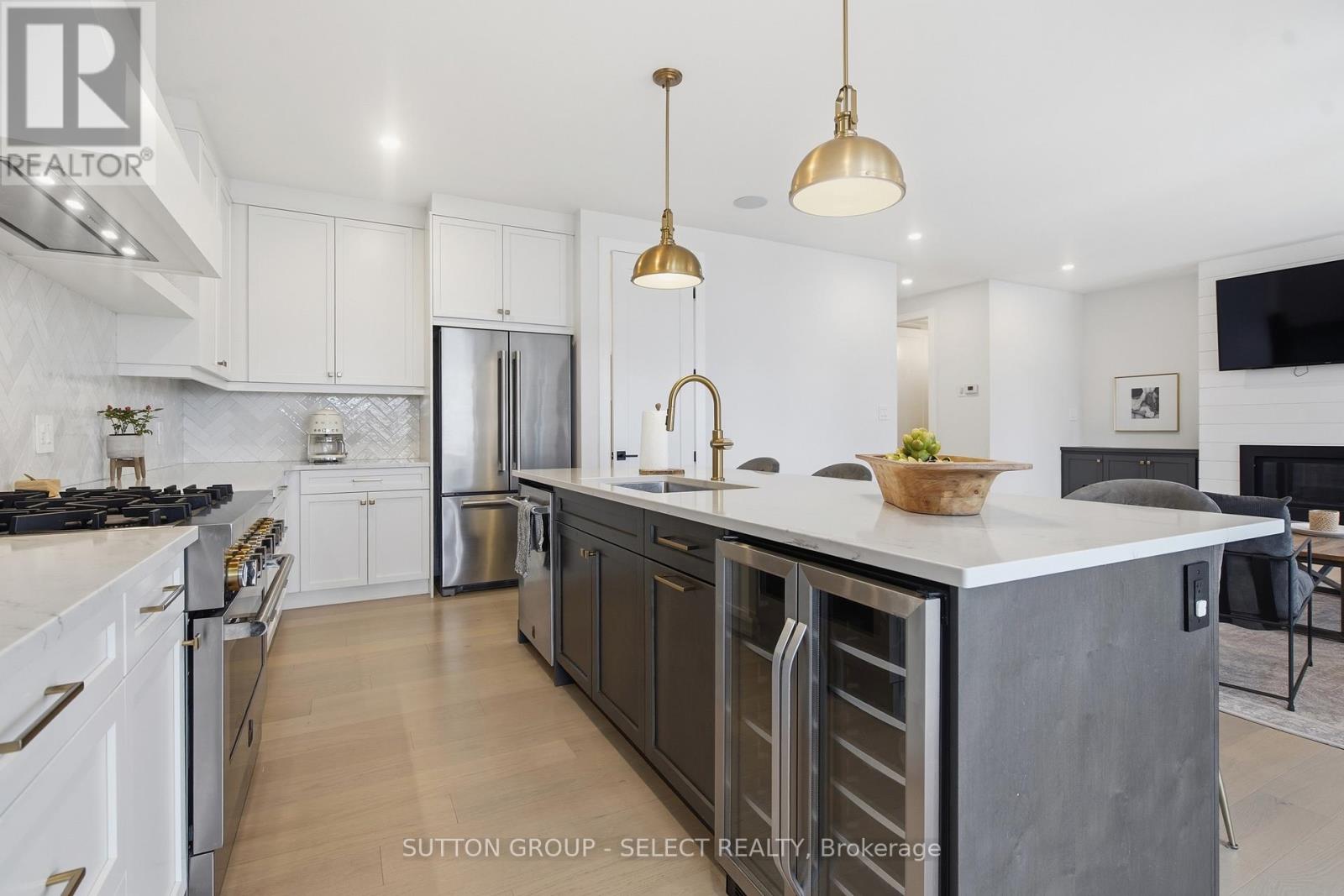 1886 Fountain Grass Drive, London South, Ontario  N6K 0K7 - Photo 15 - X12983280