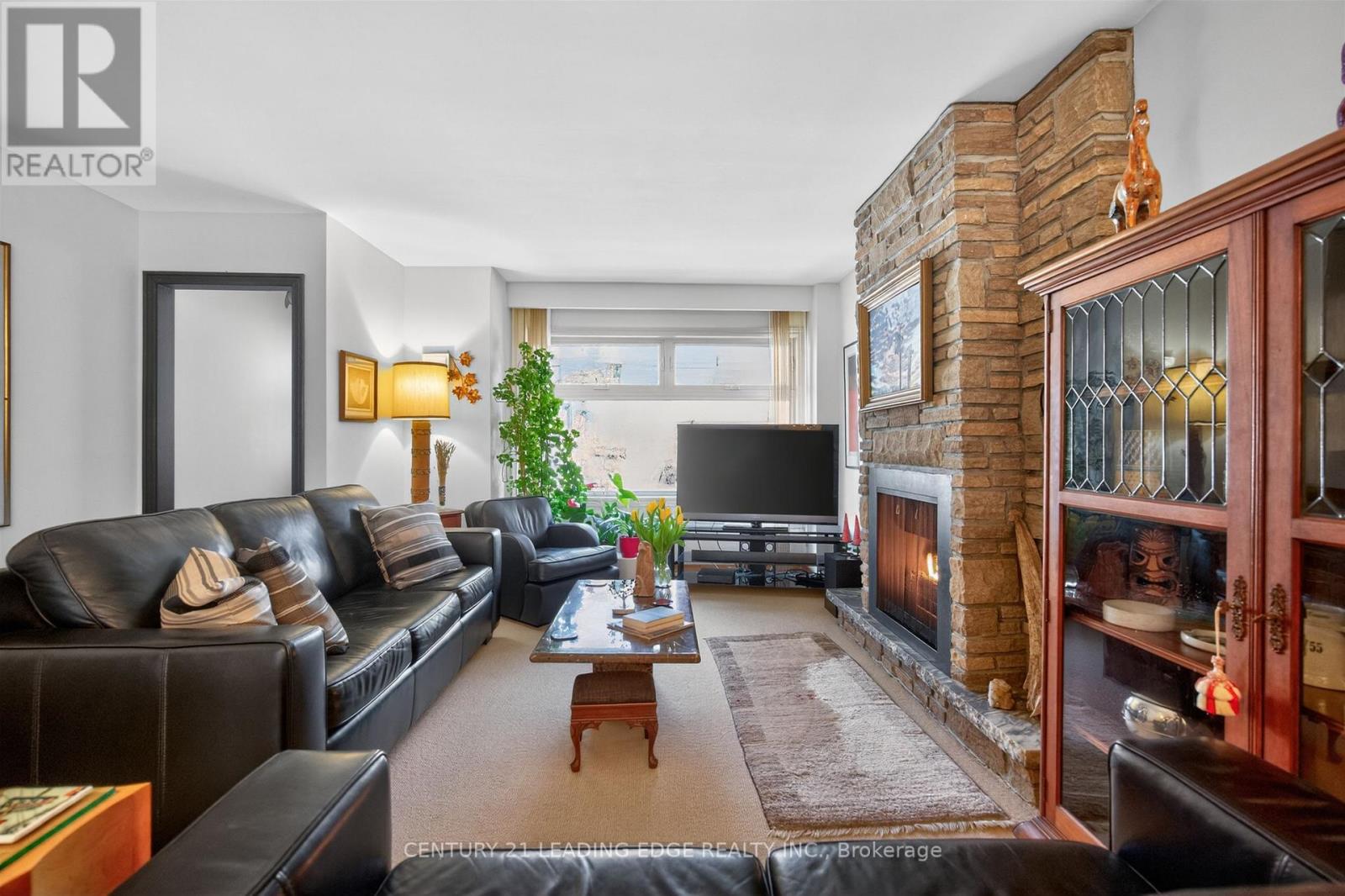 130 Silver Birch Avenue, Toronto, Ontario  M4E 3L4 - Photo 7 - E12989282