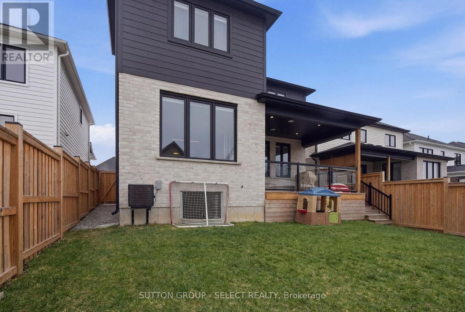 1886 Fountain Grass Drive, London South, Ontario  N6K 0K7 - Photo 41 - X12983280