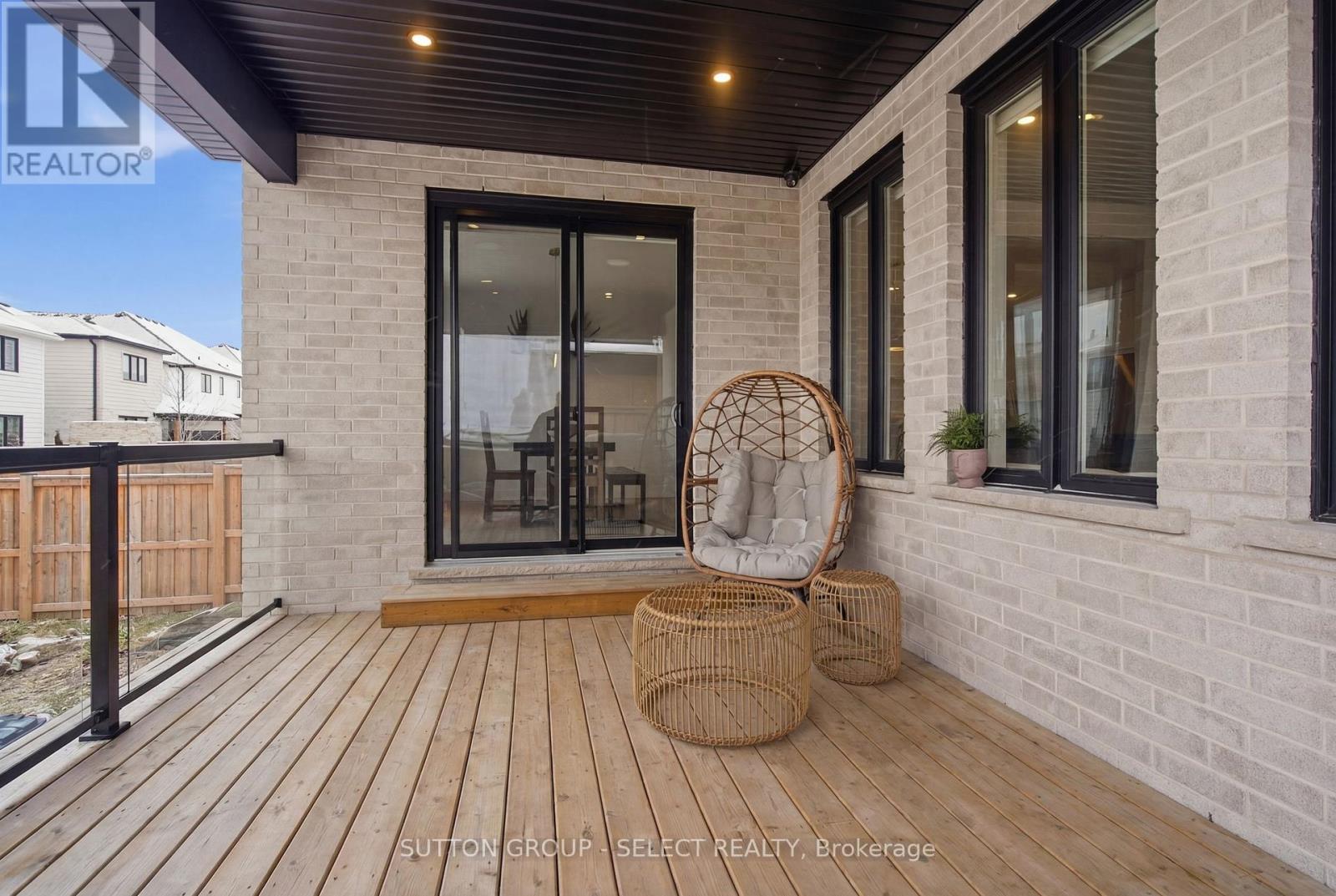 1886 Fountain Grass Drive, London South, Ontario  N6K 0K7 - Photo 40 - X12983280