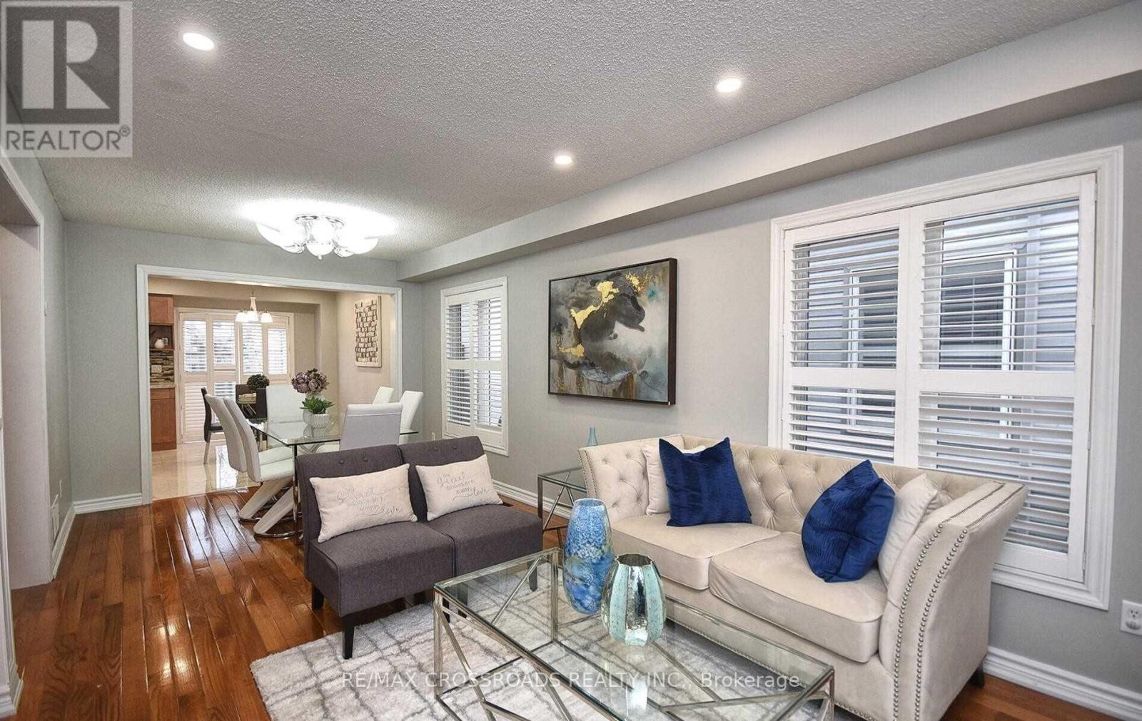 33 Holloway Road, Markham, Ontario  L3S 4P2 - Photo 2 - N12989550