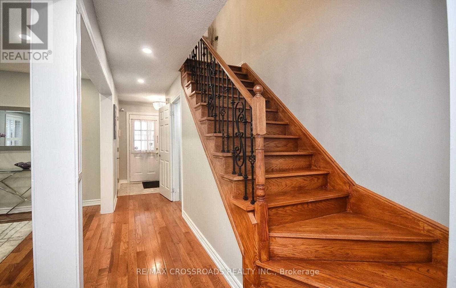 33 Holloway Road, Markham, Ontario  L3S 4P2 - Photo 5 - N12989550