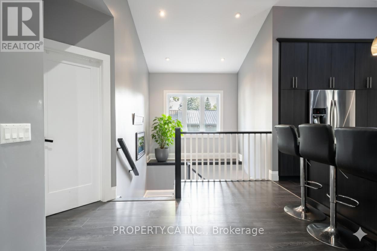 176 Pleasant Boulevard, Georgina, Ontario  L4P 2S4 - Photo 10 - N12989588