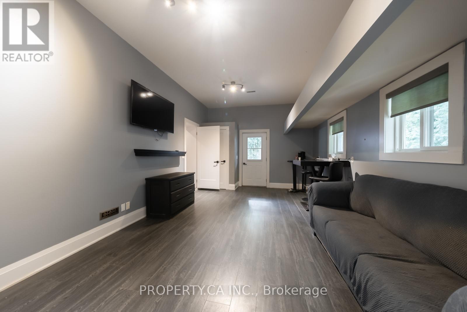 176 Pleasant Boulevard, Georgina, Ontario  L4P 2S4 - Photo 32 - N12989588