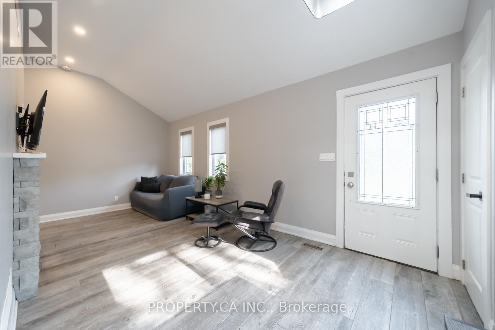 176 Pleasant Boulevard, Georgina, Ontario  L4P 2S4 - Photo 42 - N12989588