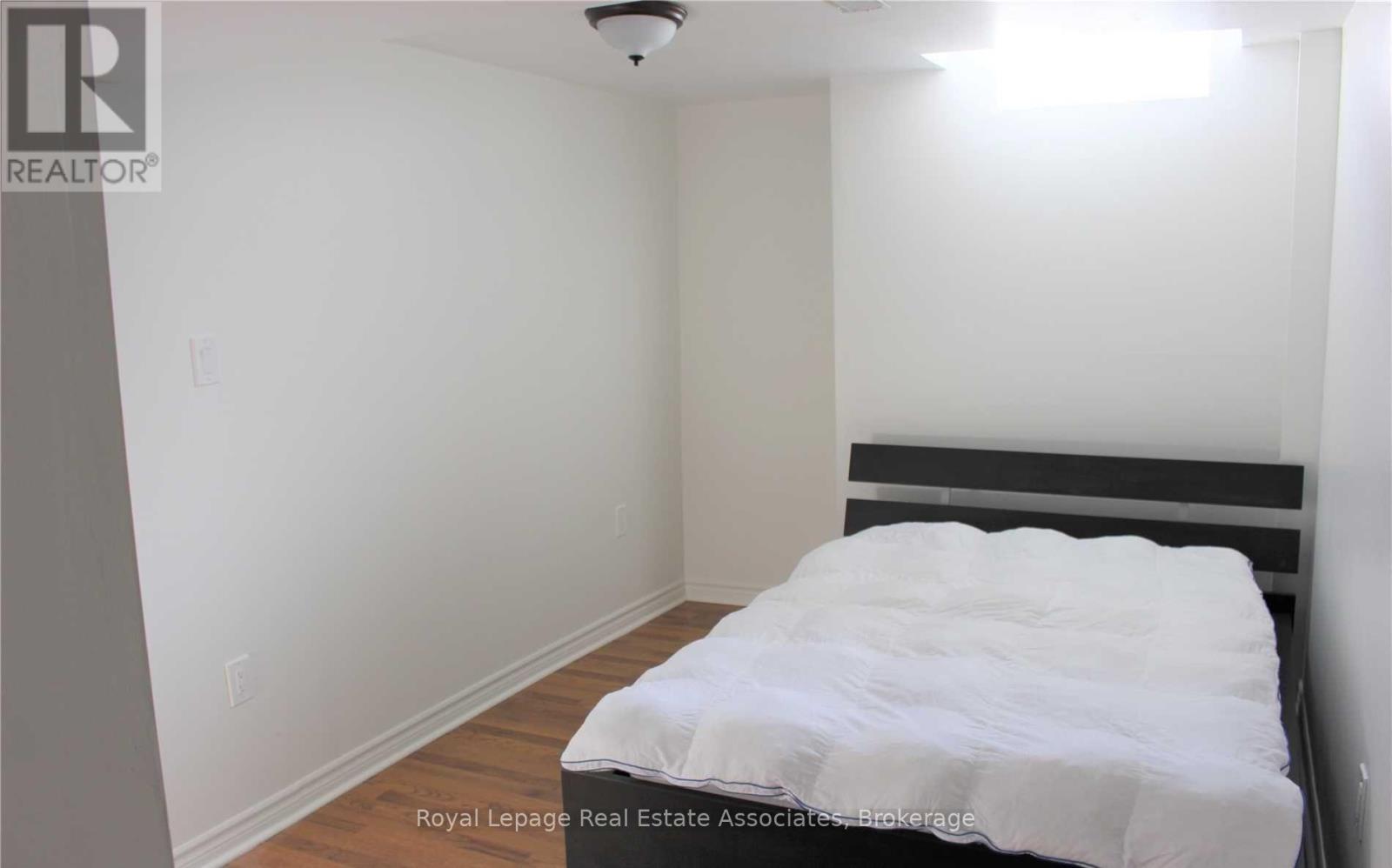 Bsmt - 155 Johnswood Crescent, Vaughan, Ontario  L4H 2L1 - Photo 5 - N12989612