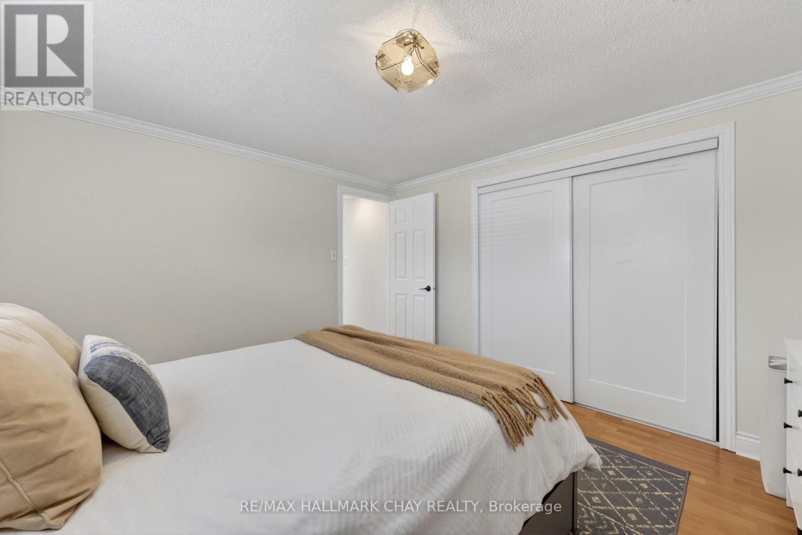 58 Biscayne Boulevard, Georgina, Ontario  L4P 3M8 - Photo 21 - N12989738