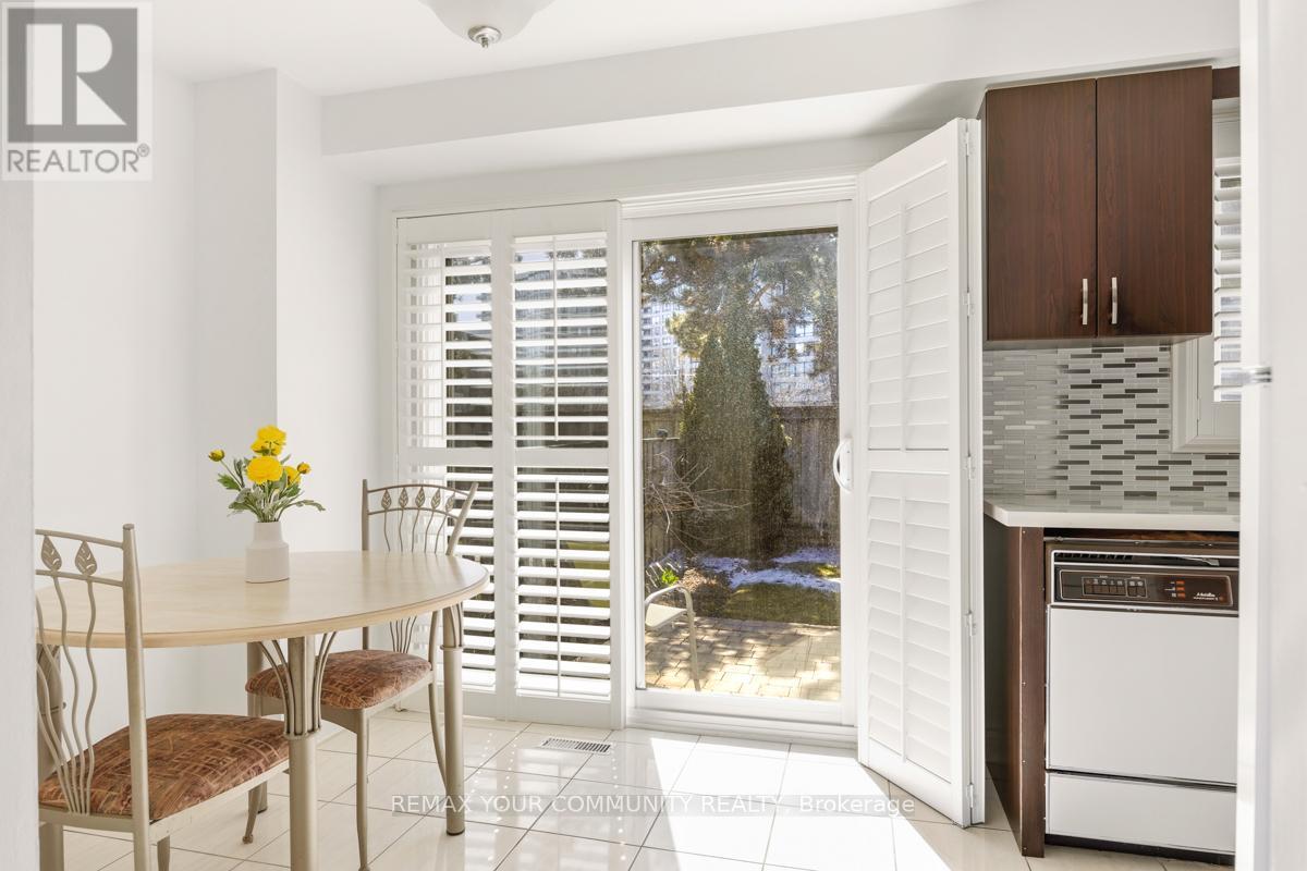 82 Whitney Place, Vaughan, Ontario  L4J 6V5 - Photo 11 - N12989750