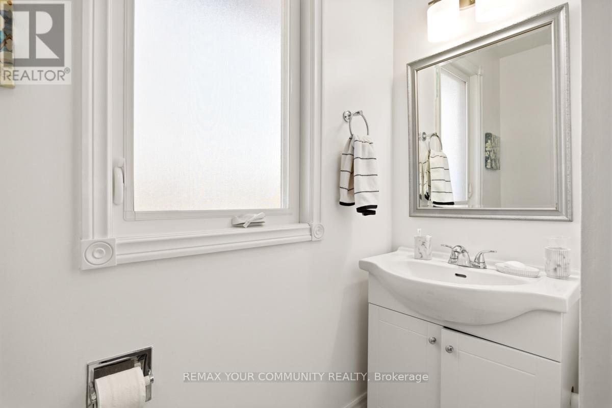 82 Whitney Place, Vaughan, Ontario  L4J 6V5 - Photo 24 - N12989750