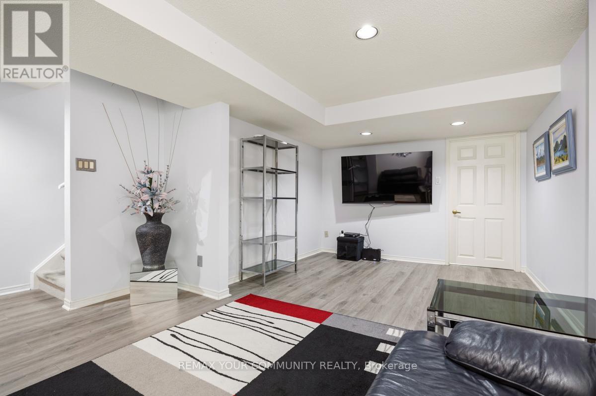 82 Whitney Place, Vaughan, Ontario  L4J 6V5 - Photo 26 - N12989750