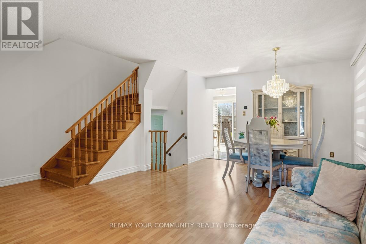 82 Whitney Place, Vaughan, Ontario  L4J 6V5 - Photo 9 - N12989750