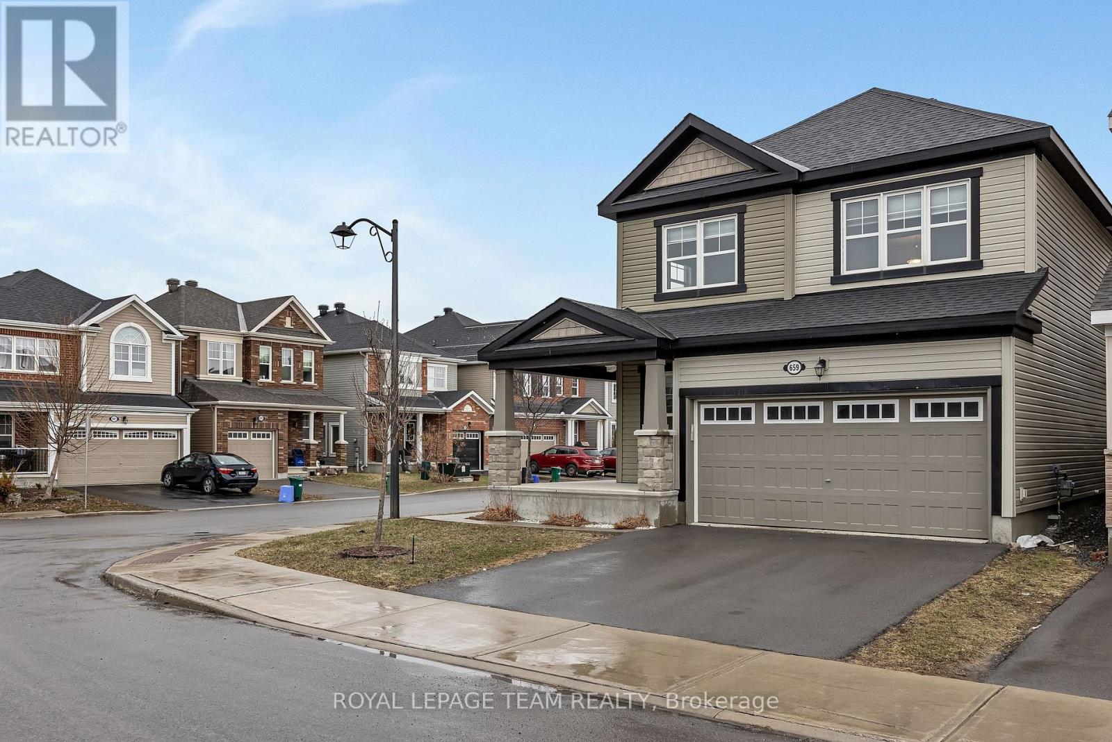 659 Pearl Dace Crescent, Ottawa, Ontario  K2J 6K4 - Photo 2 - X12960544