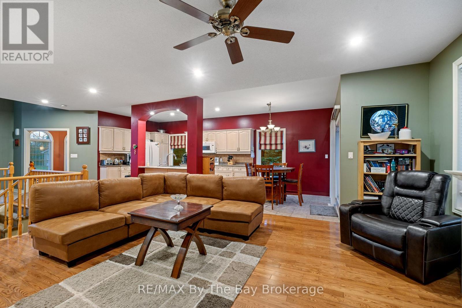 6 Deerrun Place, Wasaga Beach, Ontario  L9Z 1H8 - Photo 12 - S12989616