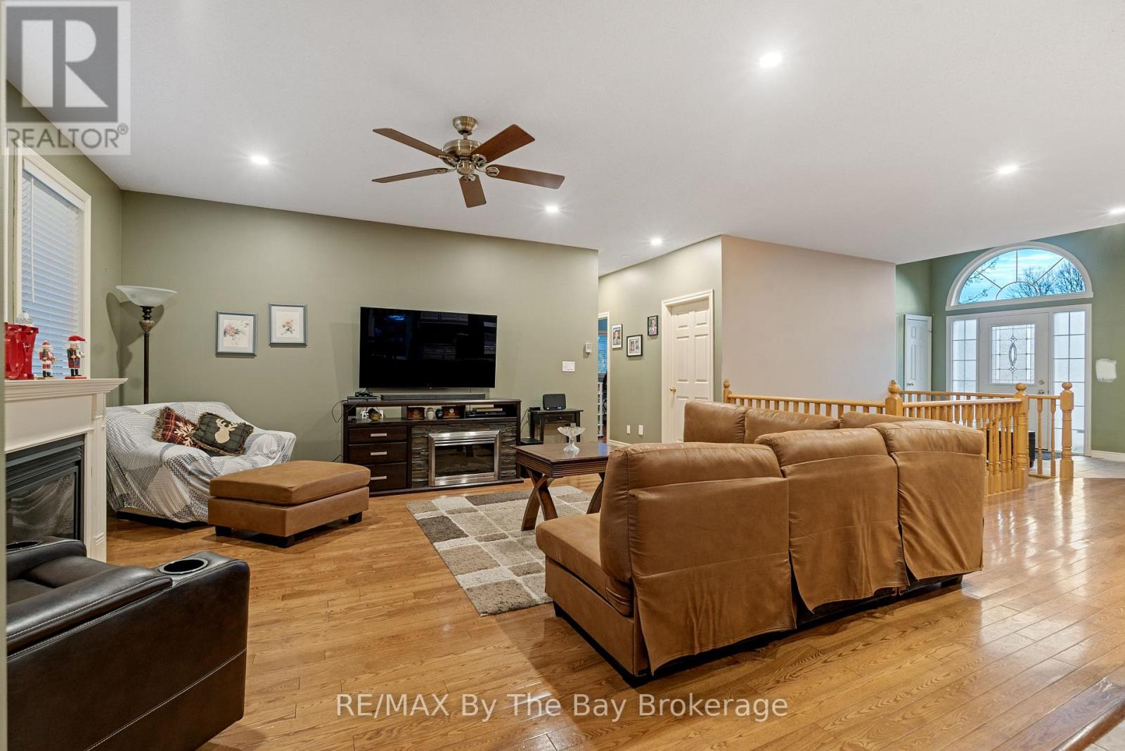 6 Deerrun Place, Wasaga Beach, Ontario  L9Z 1H8 - Photo 7 - S12989616